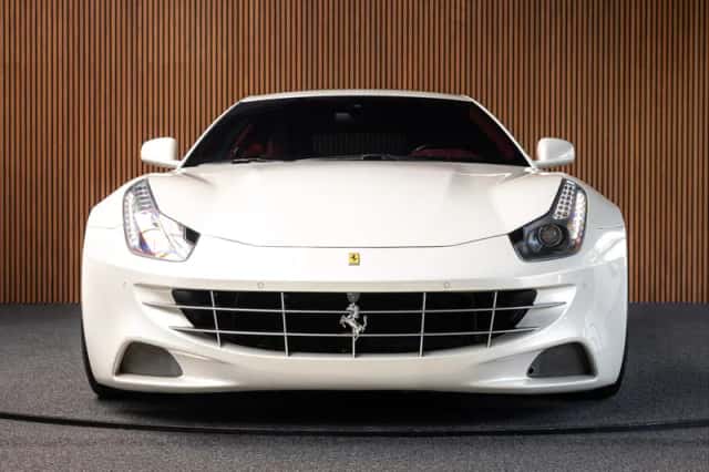 Ferrari FF (2012) thumbnail 9