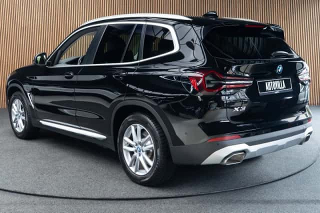 BMW X3 (2022) thumbnail 3