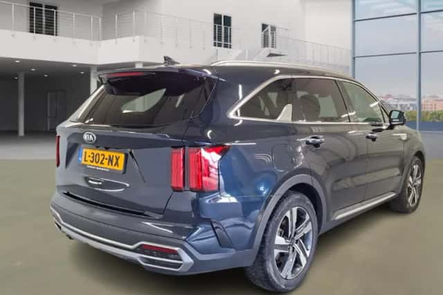 Kia Sorento (2021) thumbnail 3