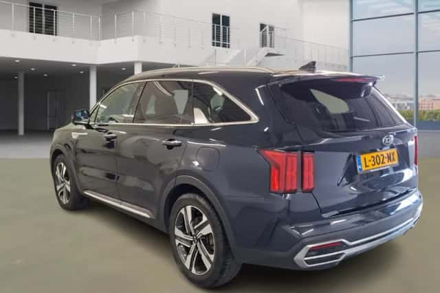 Kia Sorento (2021) thumbnail 4