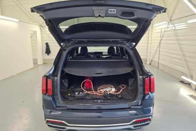 Kia Sorento (2021) thumbnail 6