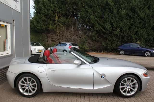 BMW Z4 (2003) thumbnail 6