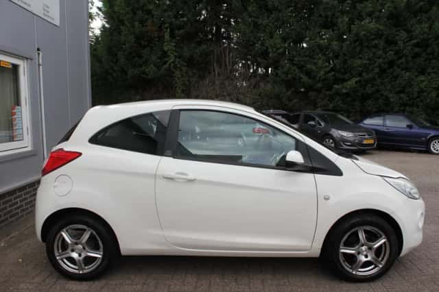 Ford Ka (2012) thumbnail 4