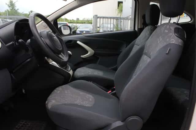 Ford Ka (2012) thumbnail 6