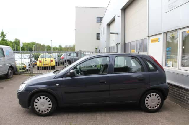 Opel Corsa (2006) thumbnail 5