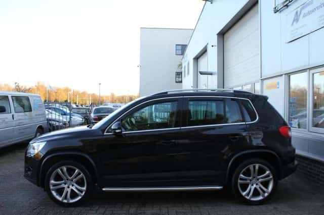 Volkswagen Tiguan (2010) thumbnail 5