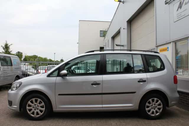 Volkswagen Touran (2014) thumbnail 5