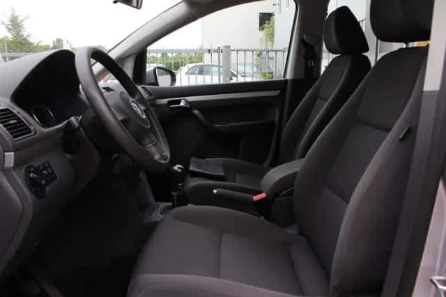 Volkswagen Touran (2014) thumbnail 6