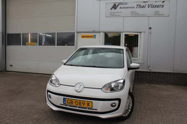 Volkswagen Up! (2015) thumbnail 1
