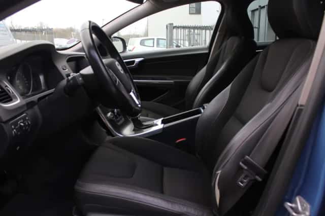 Volvo V60 (2015) thumbnail 6