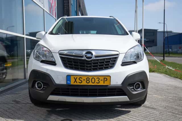 Opel Mokka (2013) thumbnail 2