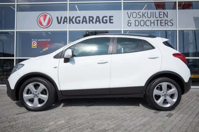 Opel Mokka (2013) thumbnail 3