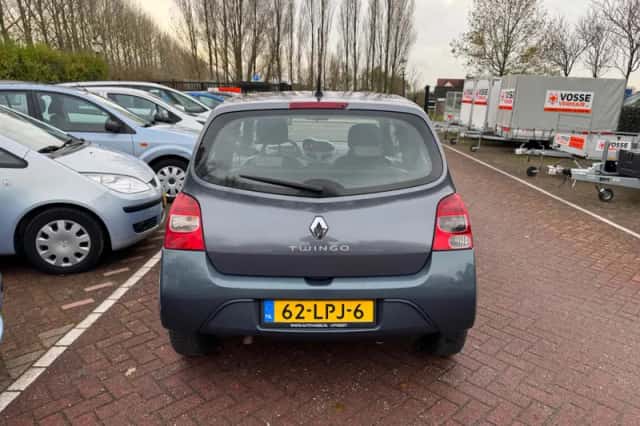 Renault Twingo (2010) thumbnail 2