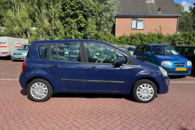 Renault Grand Modus (2008) thumbnail 2