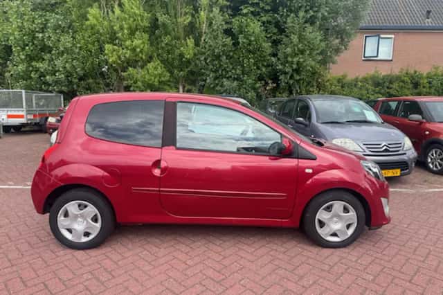 Renault Twingo (2010) thumbnail 2