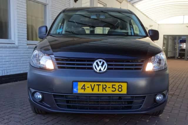 Volkswagen Caddy (2012) thumbnail 3