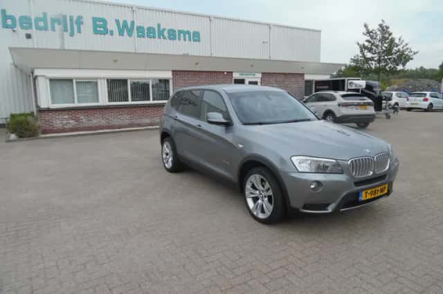 BMW X3 (2011) thumbnail 2