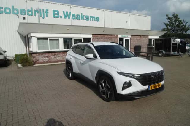 Hyundai Tucson (2023) thumbnail 2