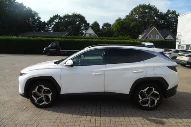Hyundai Tucson (2023) thumbnail 5