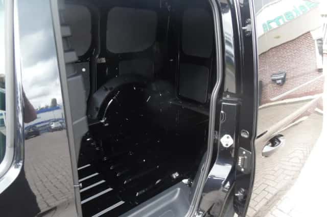 Volkswagen Caddy (2021) thumbnail 5
