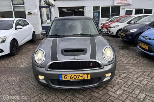 MINI Mini 1 6 Cooper s (2009) thumbnail 2