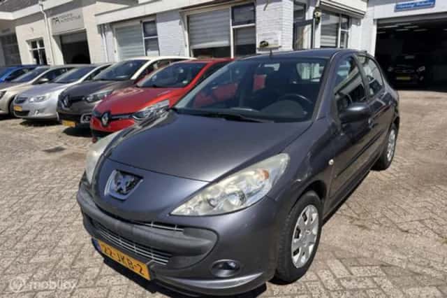 Peugeot 206 (2009) thumbnail 3
