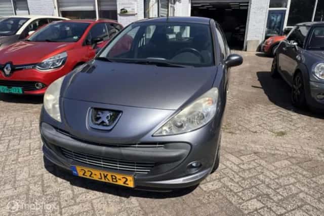 Peugeot 206 (2009) thumbnail 4