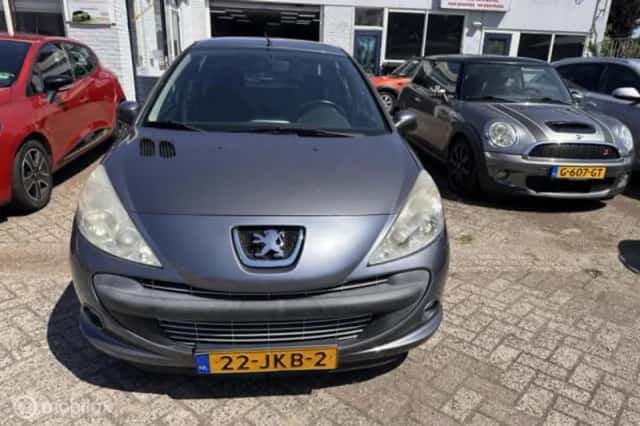 Peugeot 206 (2009) thumbnail 5