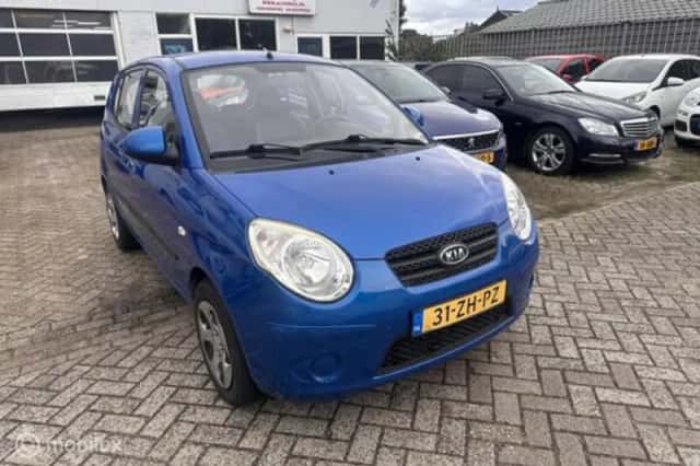 Kia Picanto (2008) thumbnail 4