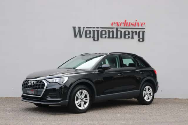 Audi Q3 (2021) thumbnail 1