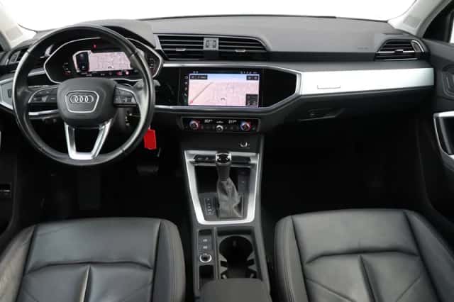 Audi Q3 (2021) thumbnail 3