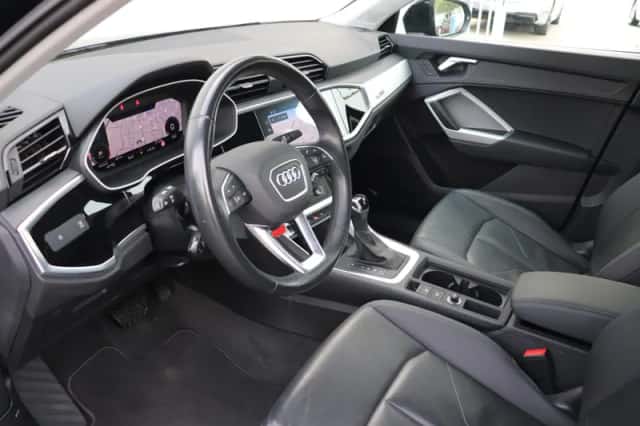 Audi Q3 (2021) thumbnail 4