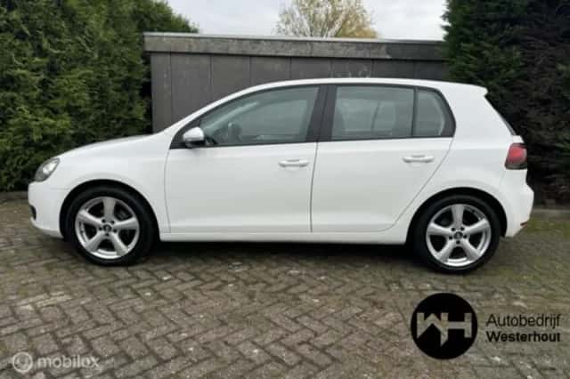 Volkswagen Golf (2009) thumbnail 6
