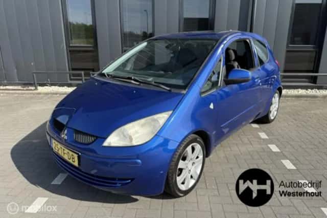 Mitsubishi Colt (2006) thumbnail 2