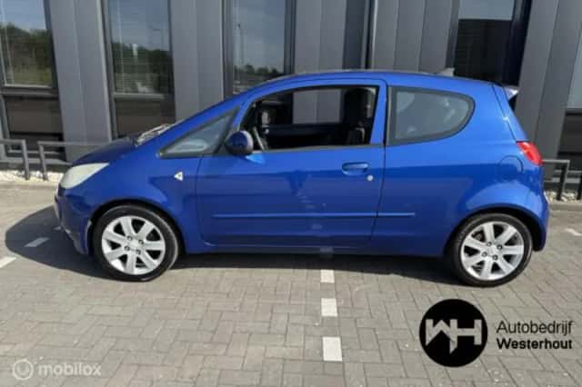 Mitsubishi Colt (2006) thumbnail 5