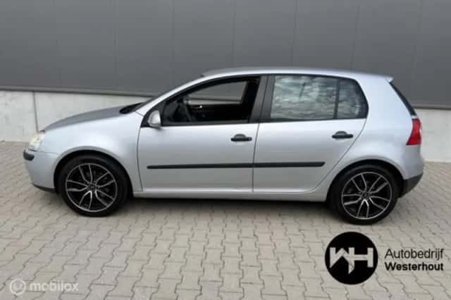 Volkswagen Golf (2004) thumbnail 5