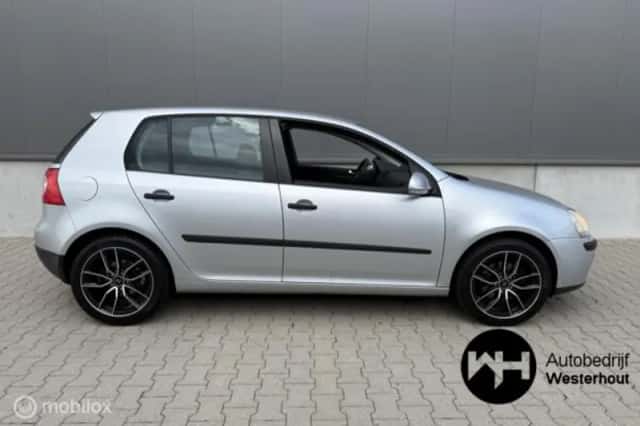 Volkswagen Golf (2004) thumbnail 6