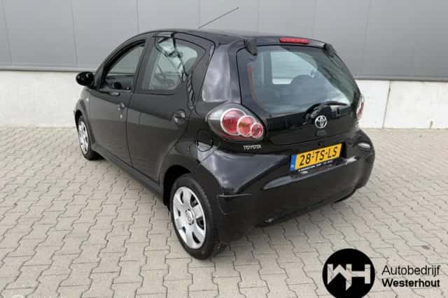 Toyota Aygo (2007) thumbnail 4