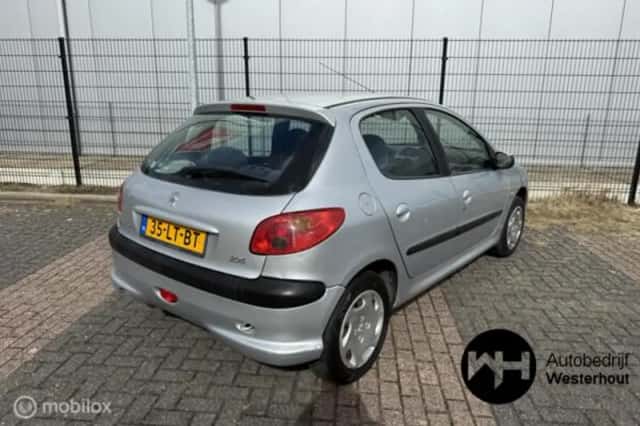 Peugeot 206 (2003) thumbnail 3