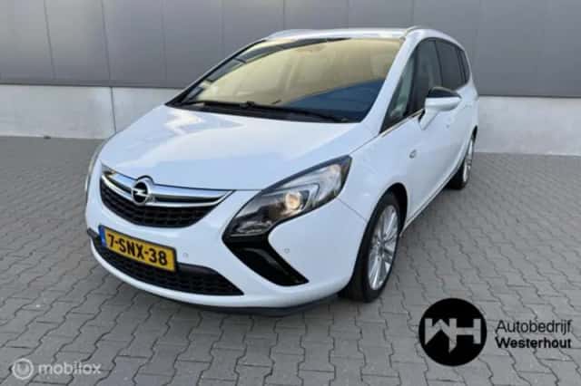 Opel Zafira (2013) thumbnail 2
