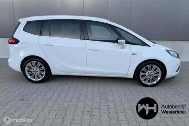 Opel Zafira (2013) thumbnail 6