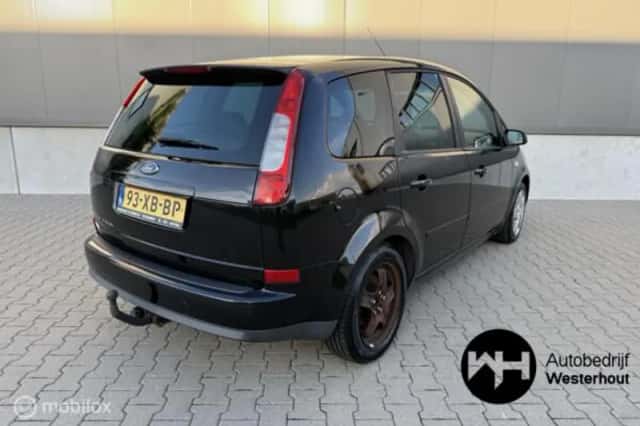 Ford Focus (2007) thumbnail 3