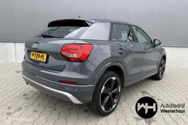 Audi Q2 (2017) thumbnail 4