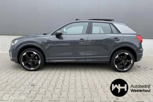 Audi Q2 (2017) thumbnail 6