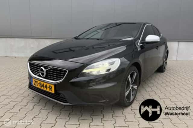 Volvo V40 (2019) thumbnail 2