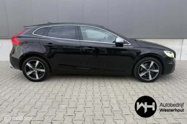 Volvo V40 (2019) thumbnail 5