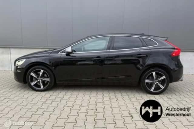 Volvo V40 (2019) thumbnail 6