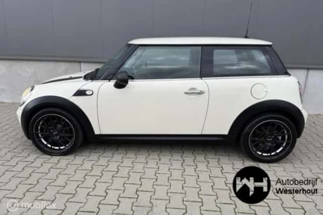 MINI 1 4 One Anniversary Mk Ii Airco Cruisecontrol (2009) thumbnail 6