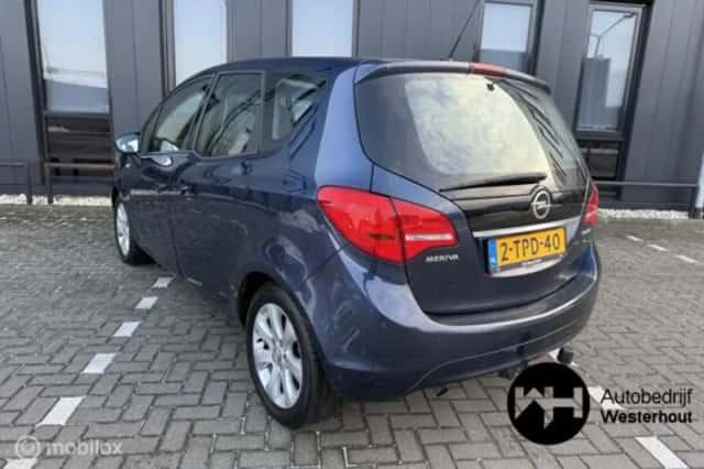 Opel Meriva (2012) thumbnail 3