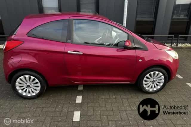 Ford Ka (2012) thumbnail 6